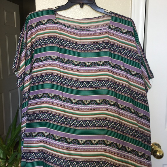 Free flowing Sheet  Blouse. 22W - Picture 1 of 1